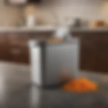 Advanced Hygiene Solutions Innovative features of short kitchen garbage can promoting hygiene
